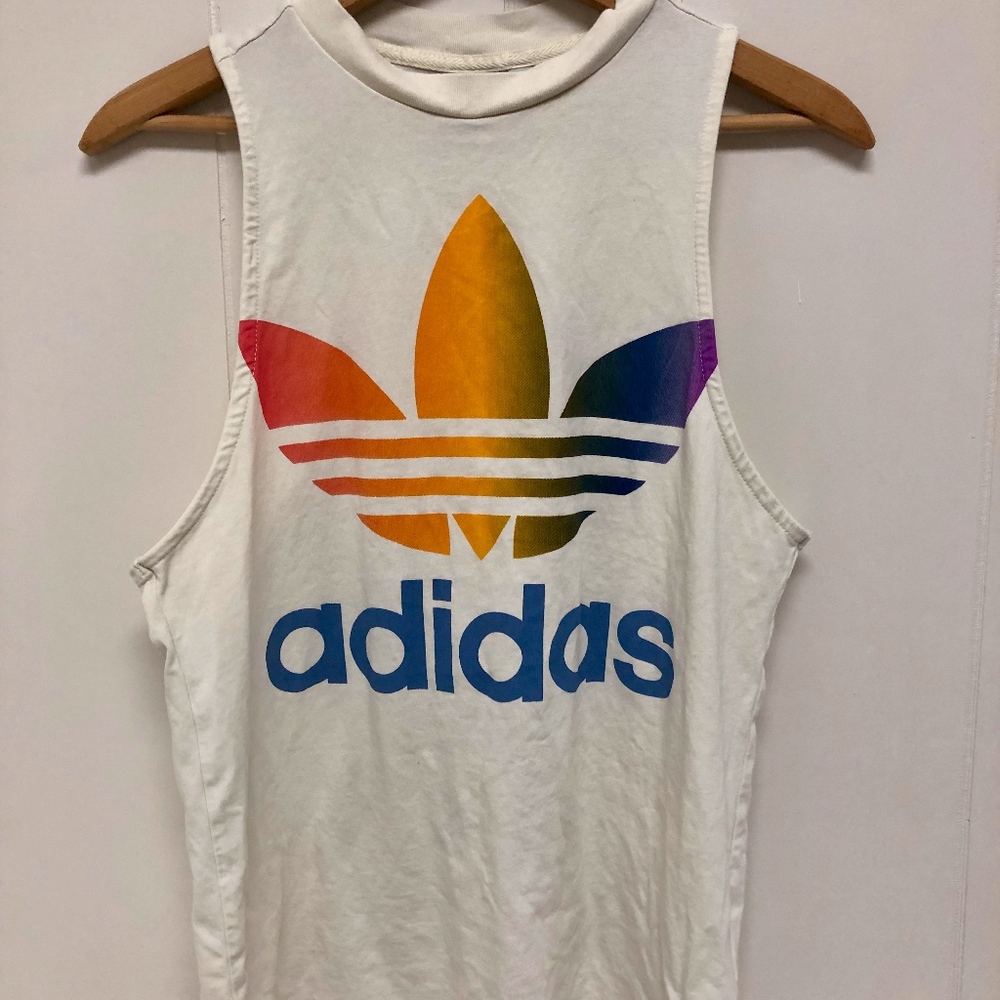 Adidas tank top size M